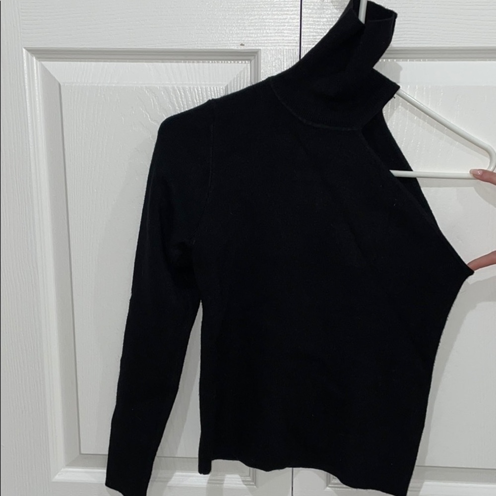 Knit turtle neck sweater